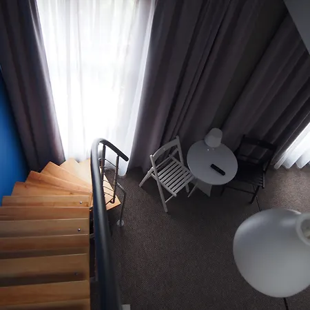 Moon Hostel *