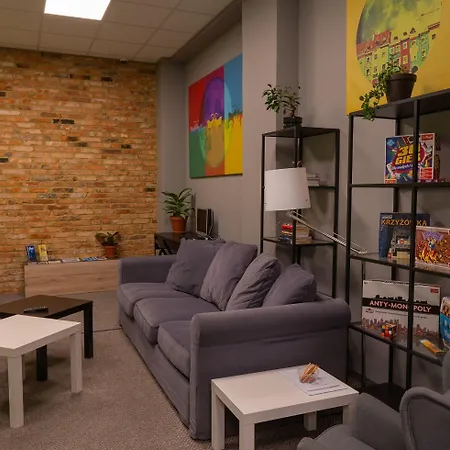 Moon Auberge de jeunesse Poznań